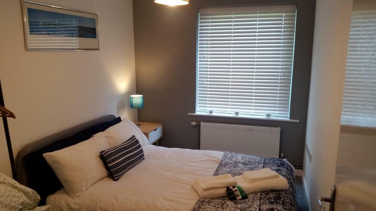 New Contemporary Flat Minutes From Airport & Nec Apartment Marston Green Bagian luar foto