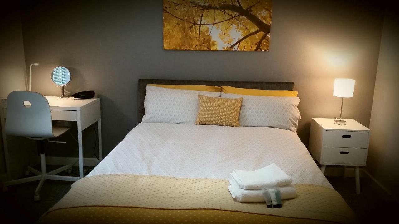New Contemporary Flat Minutes From Airport & Nec Apartment Marston Green Bagian luar foto